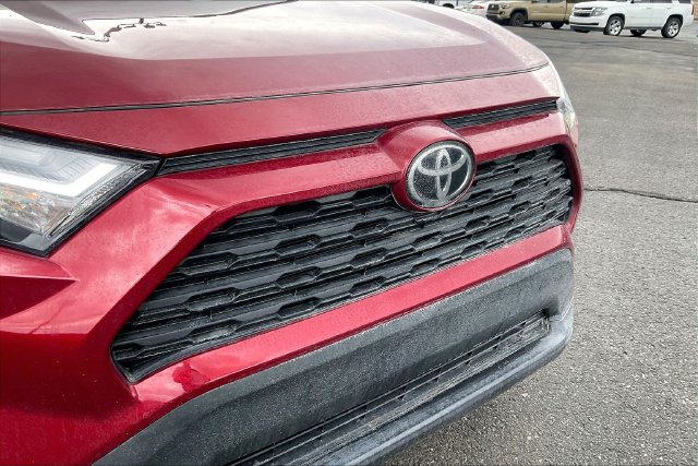 Used 2025 Toyota RAV4 XLE Premium w/ Weather Package AWD/4WD image 31