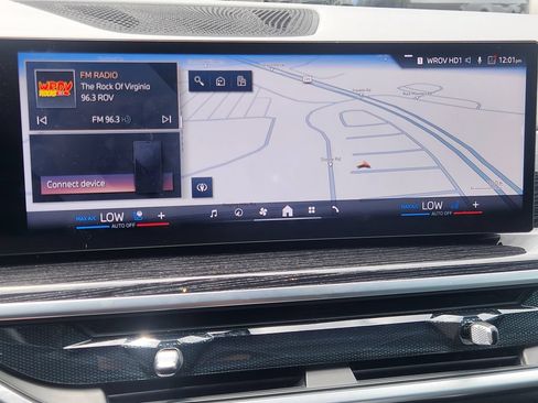 Used 2026 BMW X6 xDrive40i AWD/4WD image 23