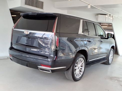 Used 2023 Cadillac Escalade Premium Luxury w/ LPO, Floor Liner Package AWD/4WD image 4