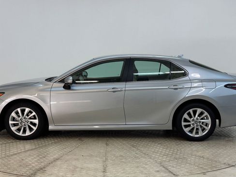 Used 2024 Toyota Camry LE image 2