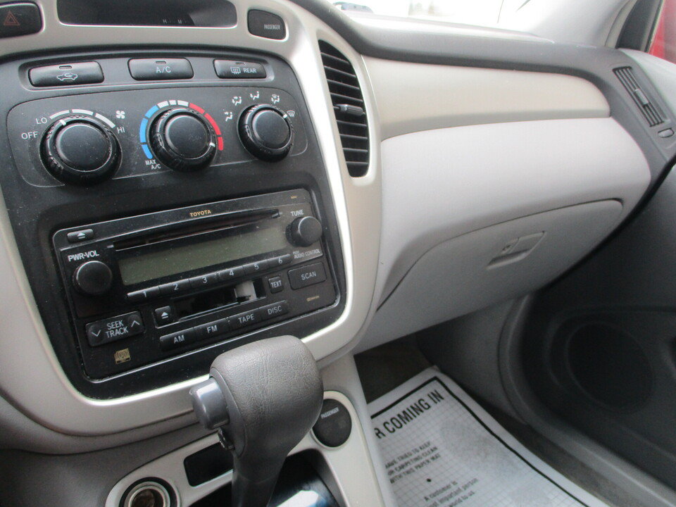 Used 2006 Toyota Highlander 2WD w/ Cold Weather Pkg image 34
