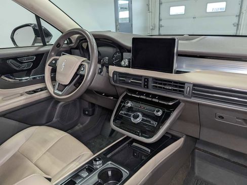 Certified 2022 Lincoln Corsair AWD w/ Premium Package image 43