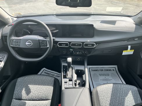 New 2026 Nissan Sentra SV w/ SV Convenience Package FWD image 18