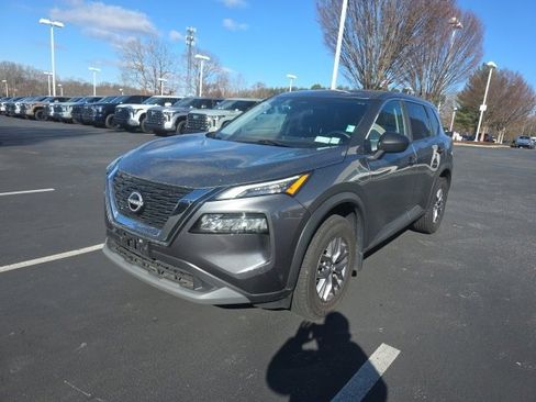 Used 2023 Nissan Rogue S image 3