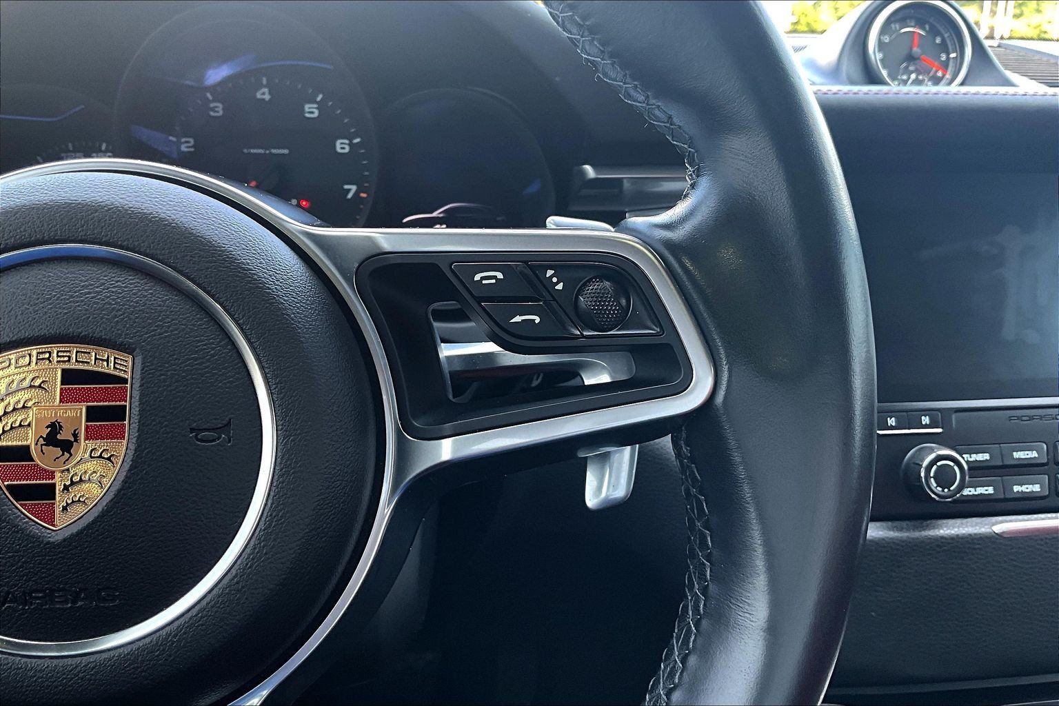 Used 2017 Porsche Macan w/ Premium Package Plus AWD/4WD image 21