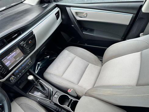 Used 2015 Toyota Corolla LE image 22