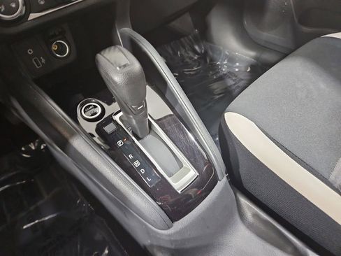 Used 2022 Nissan Versa SV w/ Trunk Package image 23