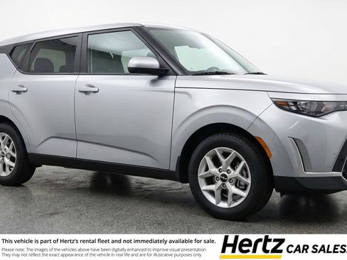 Used 2025 Kia Soul LX w/ LX Technology Package image 1