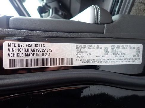 New 2025 Jeep Grand Cherokee Laredo X AWD/4WD image 16