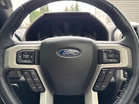 Used 2019 Ford F150 Lariat w/ FX4 Off-Road Package AWD/4WD image 23