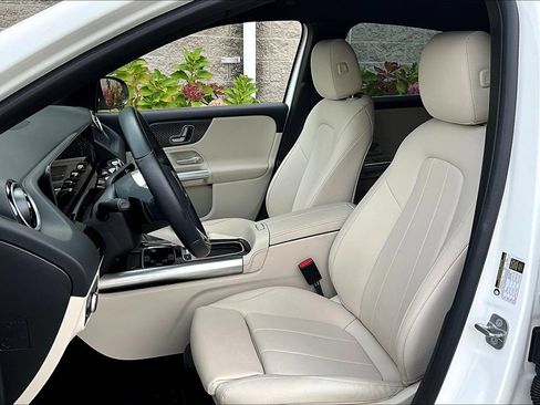 Certified 2025 Mercedes-Benz GLA 250 4MATIC image 27