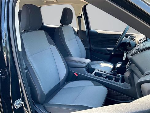 Used 2018 Ford Escape SE w/ Ford Safe & Smart Package AWD/4WD image 24