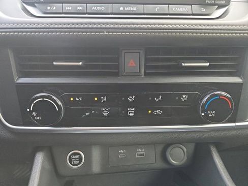 Used 2023 Nissan Rogue S image 4