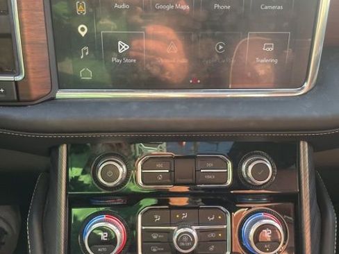 Used 2023 GMC Yukon Denali Ultimate image 7