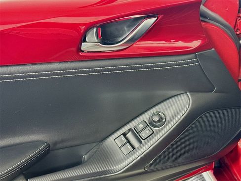 Used 2021 MAZDA MX-5 Miata Grand Touring image 19