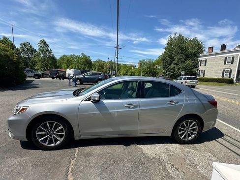 Used 2018 Acura TLX w/ Technology Package FWD image 7
