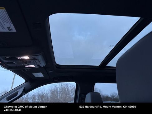 Used 2024 Chevrolet Tahoe Z71 w/ Luxury Package image 24