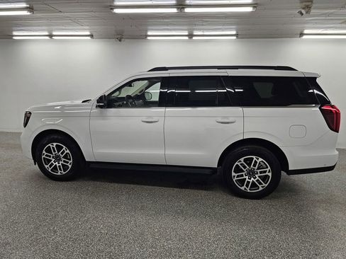 Used 2025 Ford Expedition Active AWD/4WD image 7