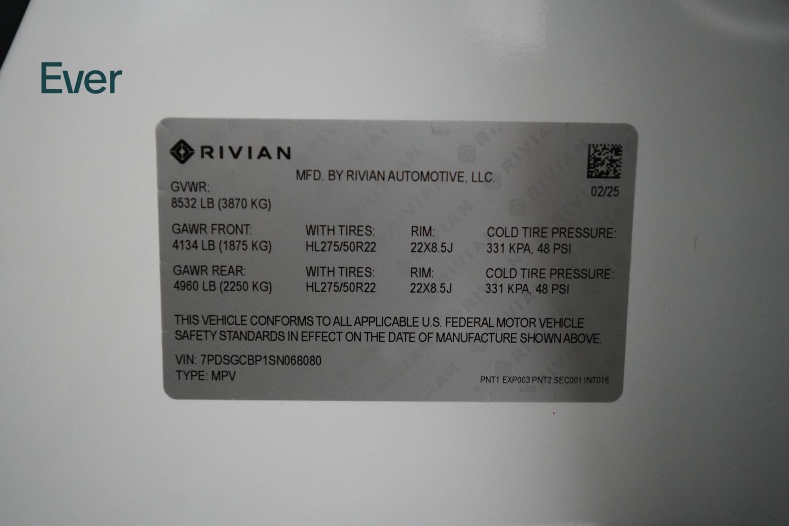 Used 2025 Rivian R1S Premium Dual AWD/4WD image 32