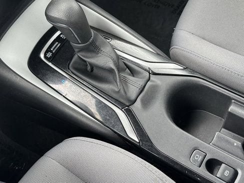 Certified 2025 Toyota Corolla SE image 15