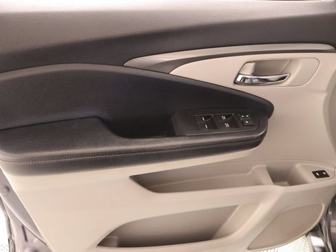 Used 2018 Honda Pilot EX-L image 17