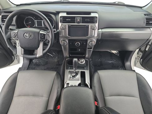 Used 2018 Toyota 4Runner SR5 Premium image 9