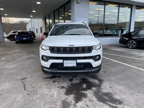 New 2026 Jeep Compass Latitude image 2