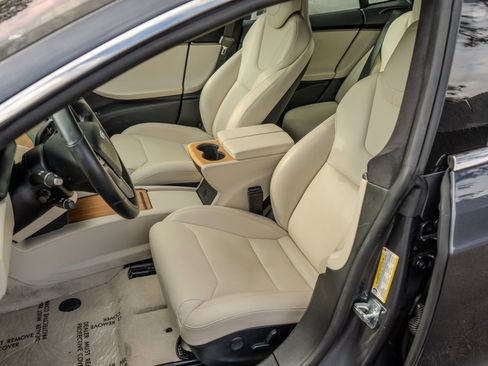 Used 2019 Tesla Model S Long Range image 19