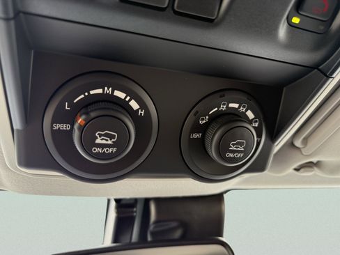 Used 2024 Toyota 4Runner TRD Off-Road image 76