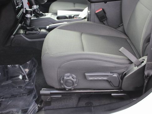 Used 2021 Jeep Wrangler Willys image 17