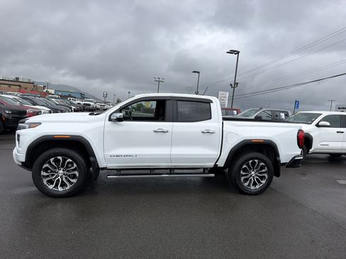 Used 2024 GMC Canyon Denali AWD/4WD image 12