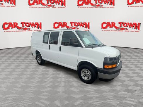 Used 2023 GMC Savana 2500 w/ Driver Convenience Package image 2
