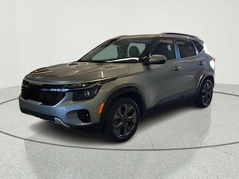 Certified 2024 Kia Seltos S image 1