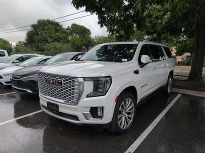 Used 2021 GMC Yukon XL Denali w/ Denali Premium Package