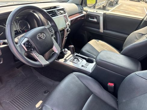 Used 2021 Toyota 4Runner Limited AWD/4WD image 9
