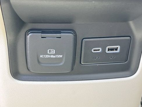 Used 2023 GMC Acadia Denali w/ Denali Ultimate Package AWD/4WD image 27