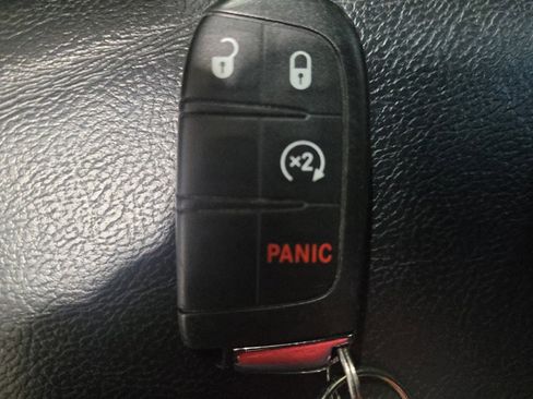 Used 2019 Jeep Compass Trailhawk w/ Cold Weather Group image 32