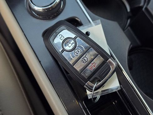 Used 2022 Lincoln Corsair AWD w/ Equipment Group 101A image 52