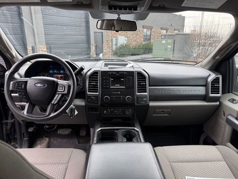 Used 2017 Ford F250 XLT w/ XLT Value Package image 11