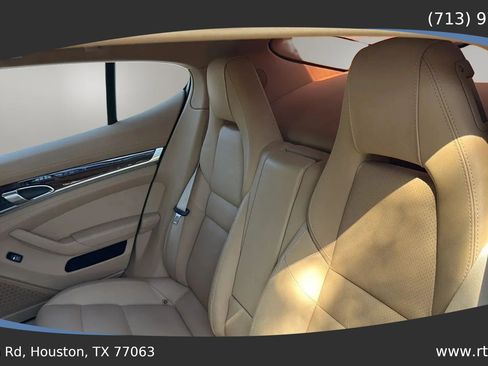 Used 2012 Porsche Panamera 4 image 30