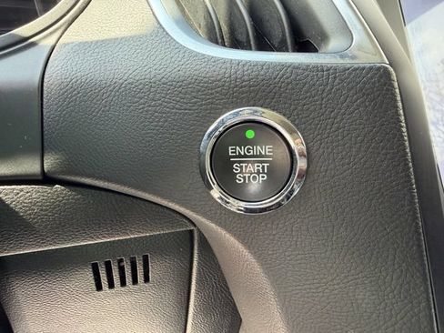 Used 2024 Ford Edge Titanium AWD/4WD image 18