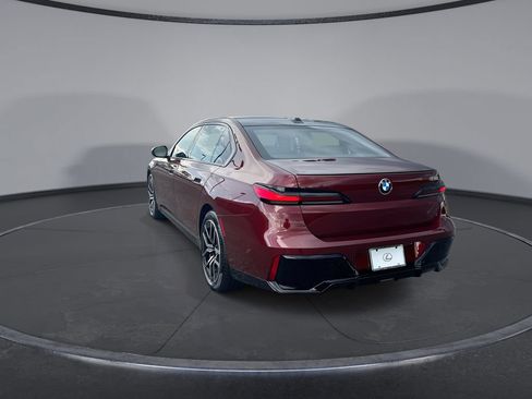 Used 2026 BMW 740i RWD image 10