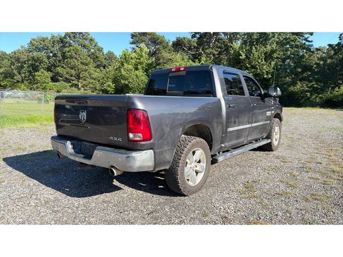 Used 2017 RAM 1500 Big Horn AWD/4WD image 3