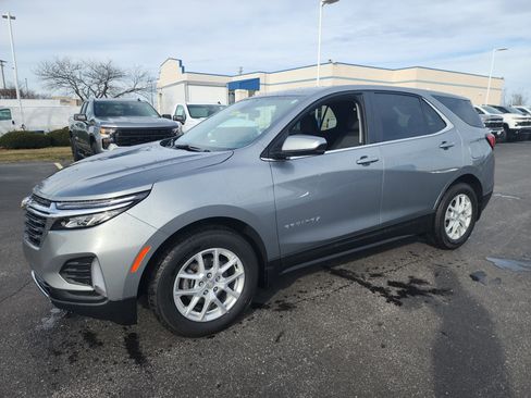 Used 2024 Chevrolet Equinox LT w/ LPO, Floor Liner Package image 7