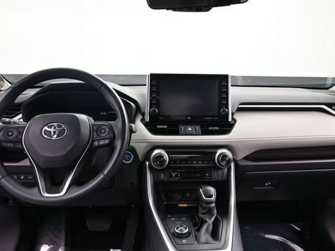 Used 2022 Toyota RAV4 Limited AWD/4WD image 14