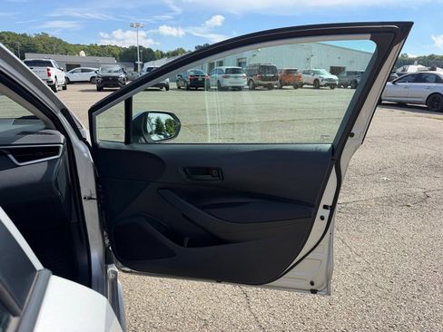 Used 2024 Toyota Corolla LE FWD image 33