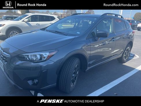 Used 2021 Subaru Crosstrek 2.0i Premium image 1