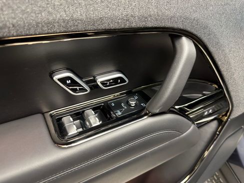 Used 2024 Land Rover Range Rover Sport Dynamic SE image 9