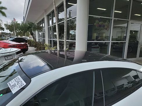 Used 2022 Porsche Taycan 4S image 5