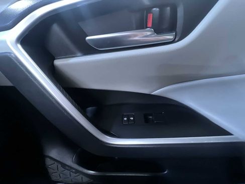 Used 2021 Toyota RAV4 XLE image 35